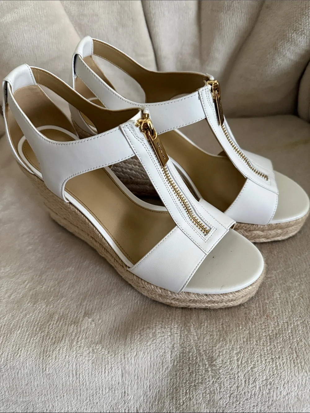 Michael kors Berkeley mid wedge 8.5    $50